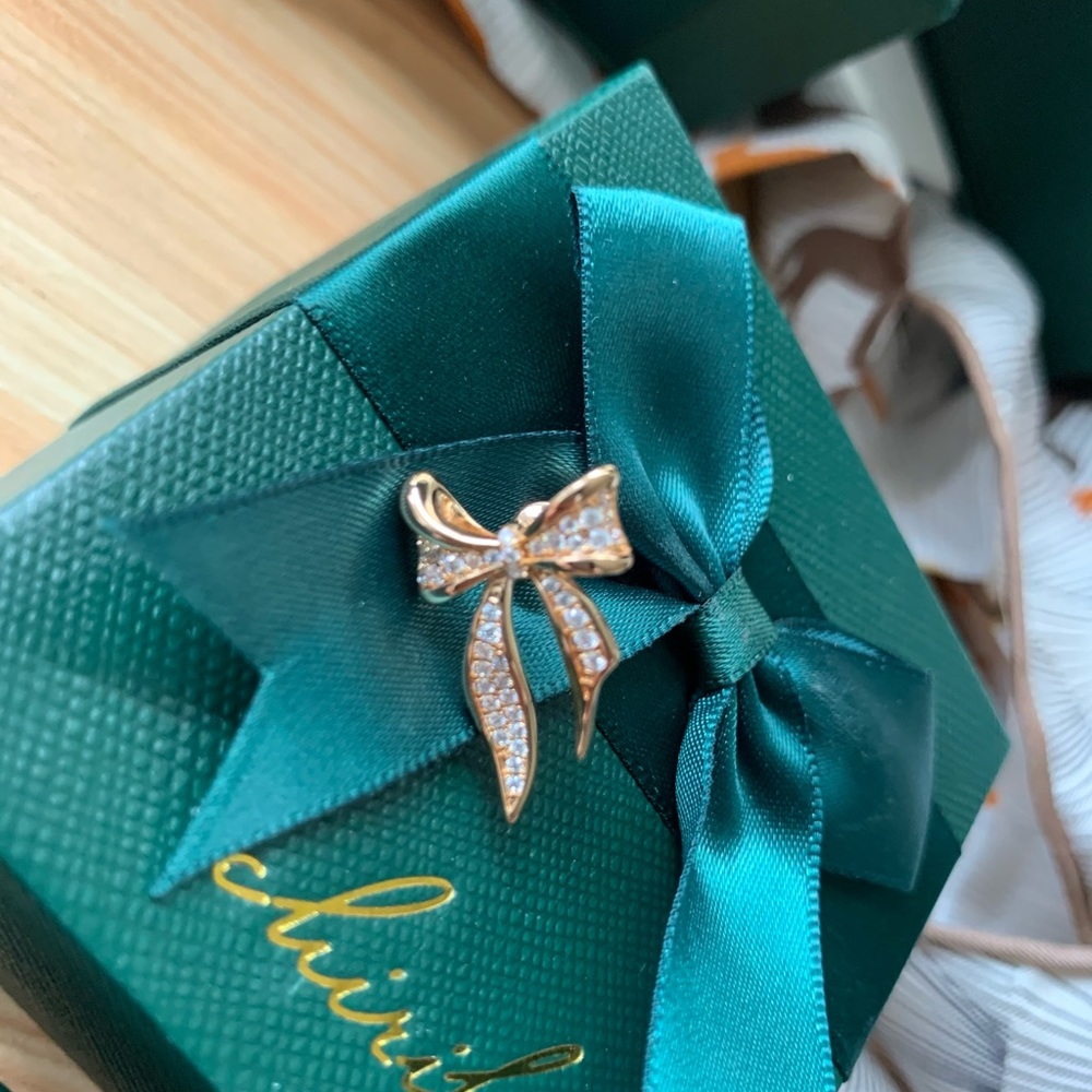 Bowknot earrings